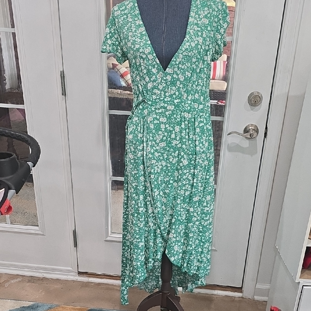 Elegant Green Floral High-Low Dress